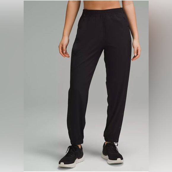 lululemon black jogger track pants NWT - Picture 9 of 15